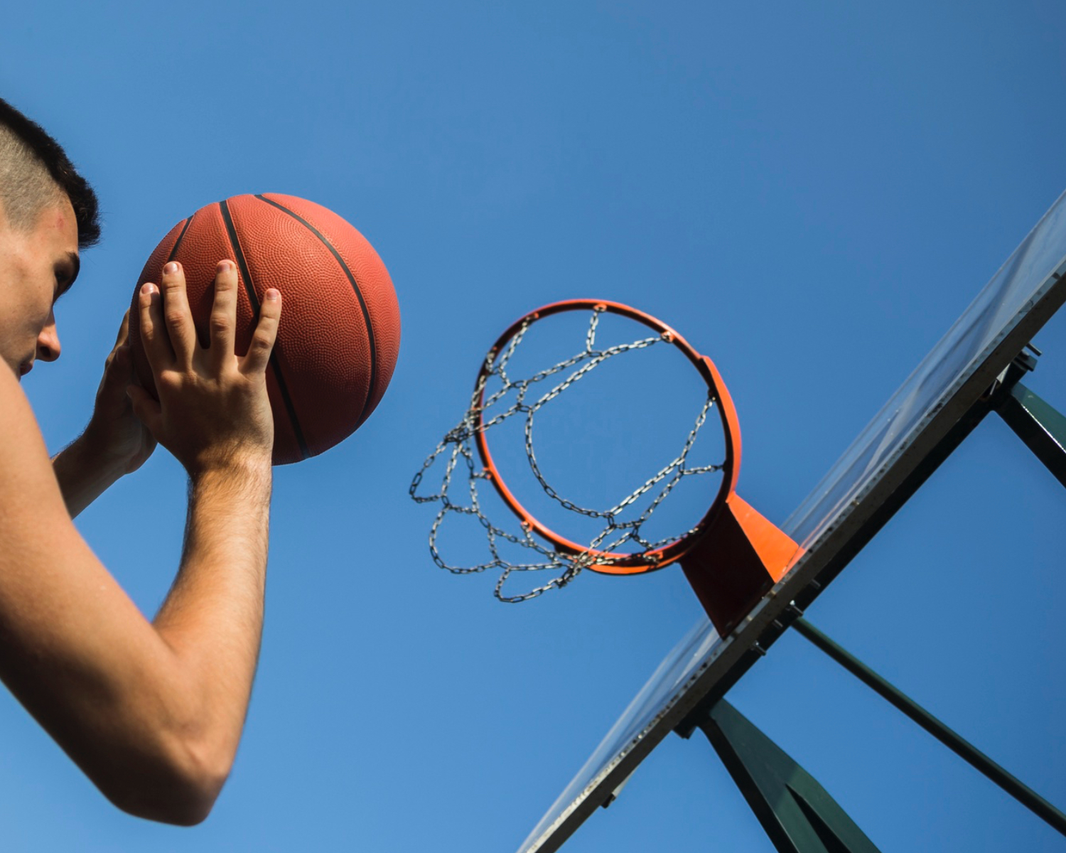 BASKETBALL
